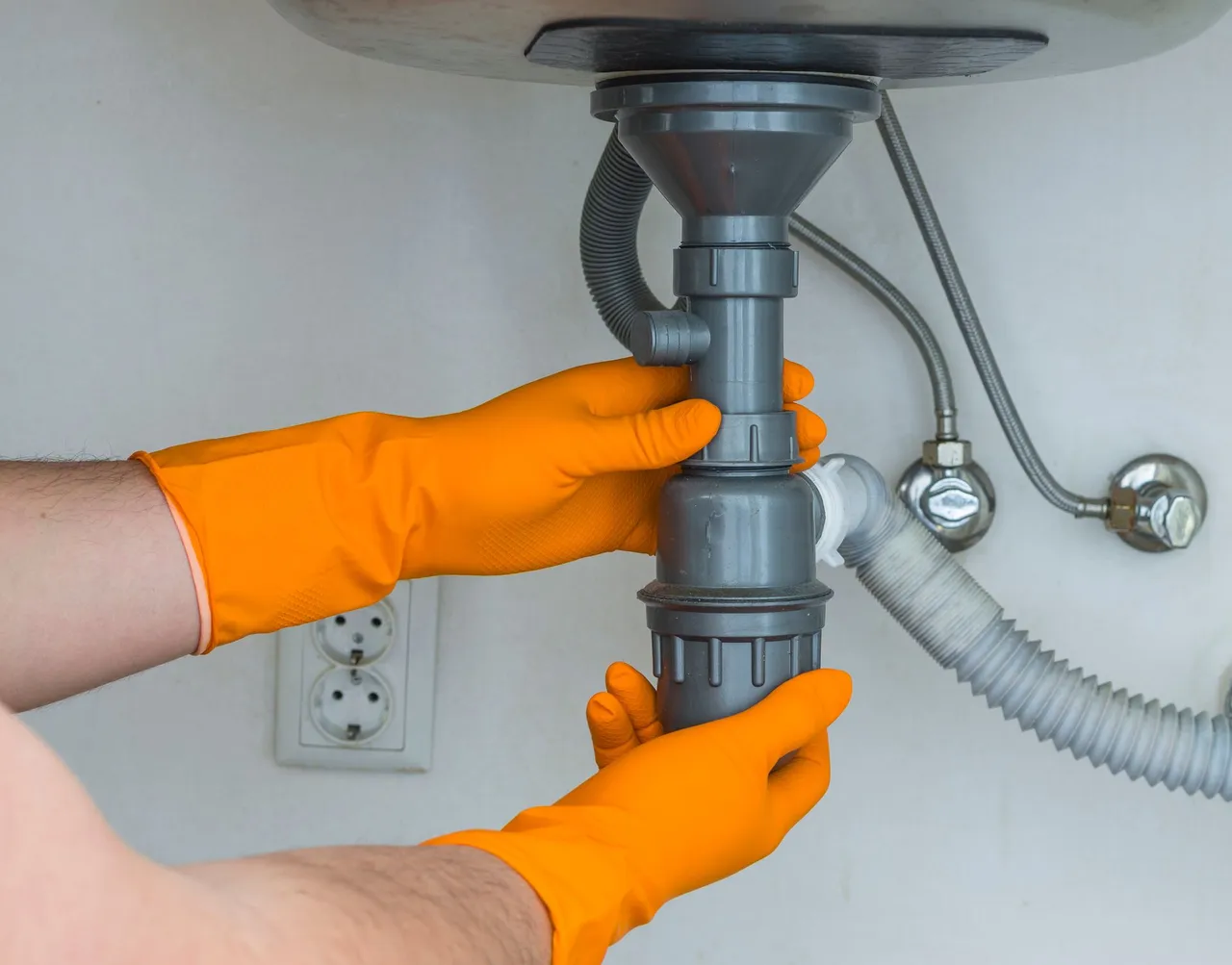 plumber in Fowlerville, MI